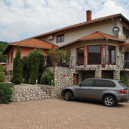 Simon Vendeghaz Balatongyoeroek Apartment Exterior photo