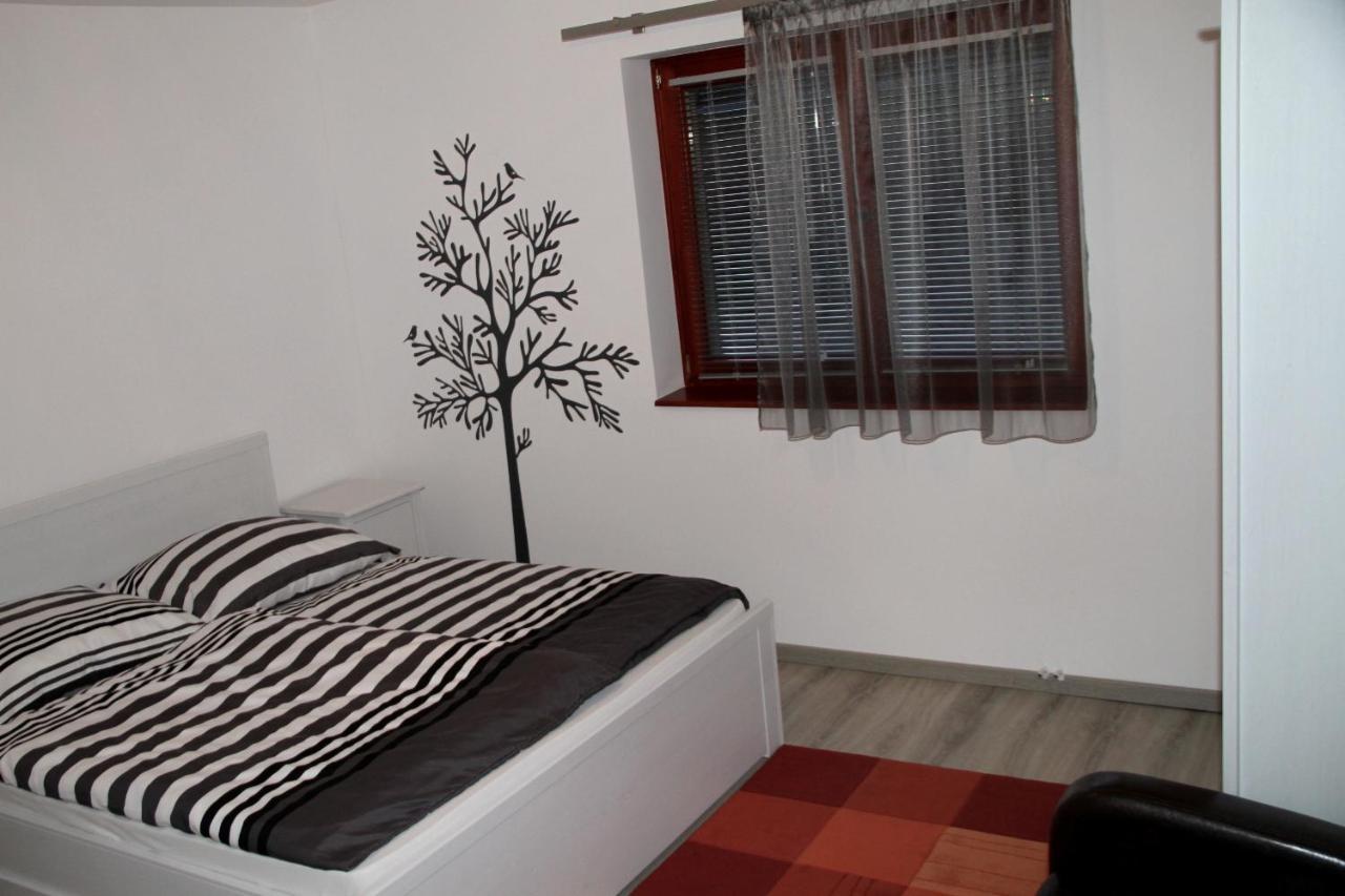 Simon Vendeghaz Balatongyoeroek Apartment Exterior photo